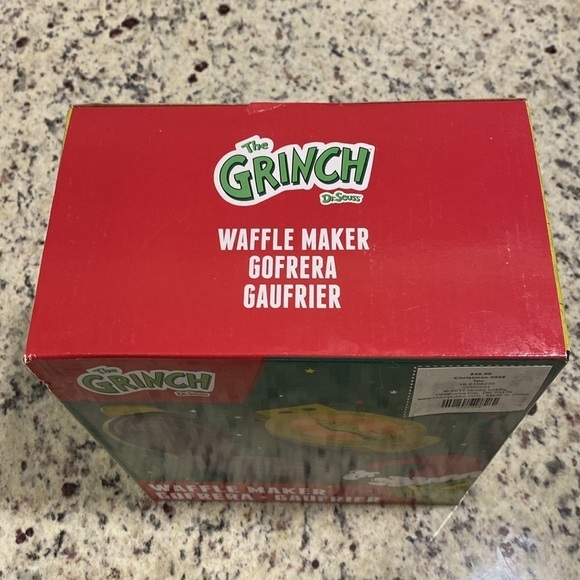 New The Grinch Waffle Maker in the box - Picture 3 of 7